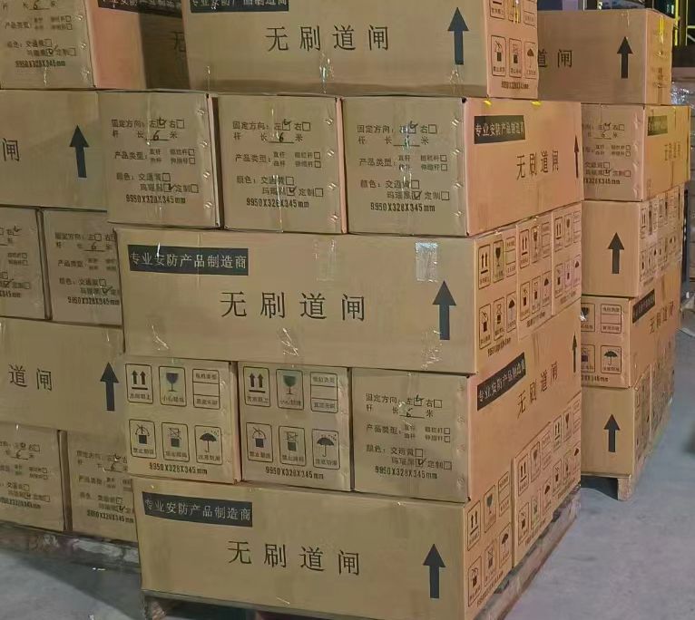 اختبارات ضبط الجودة لوحدات الدائرة الإلكترونية للبوابة في مصنع Shandong